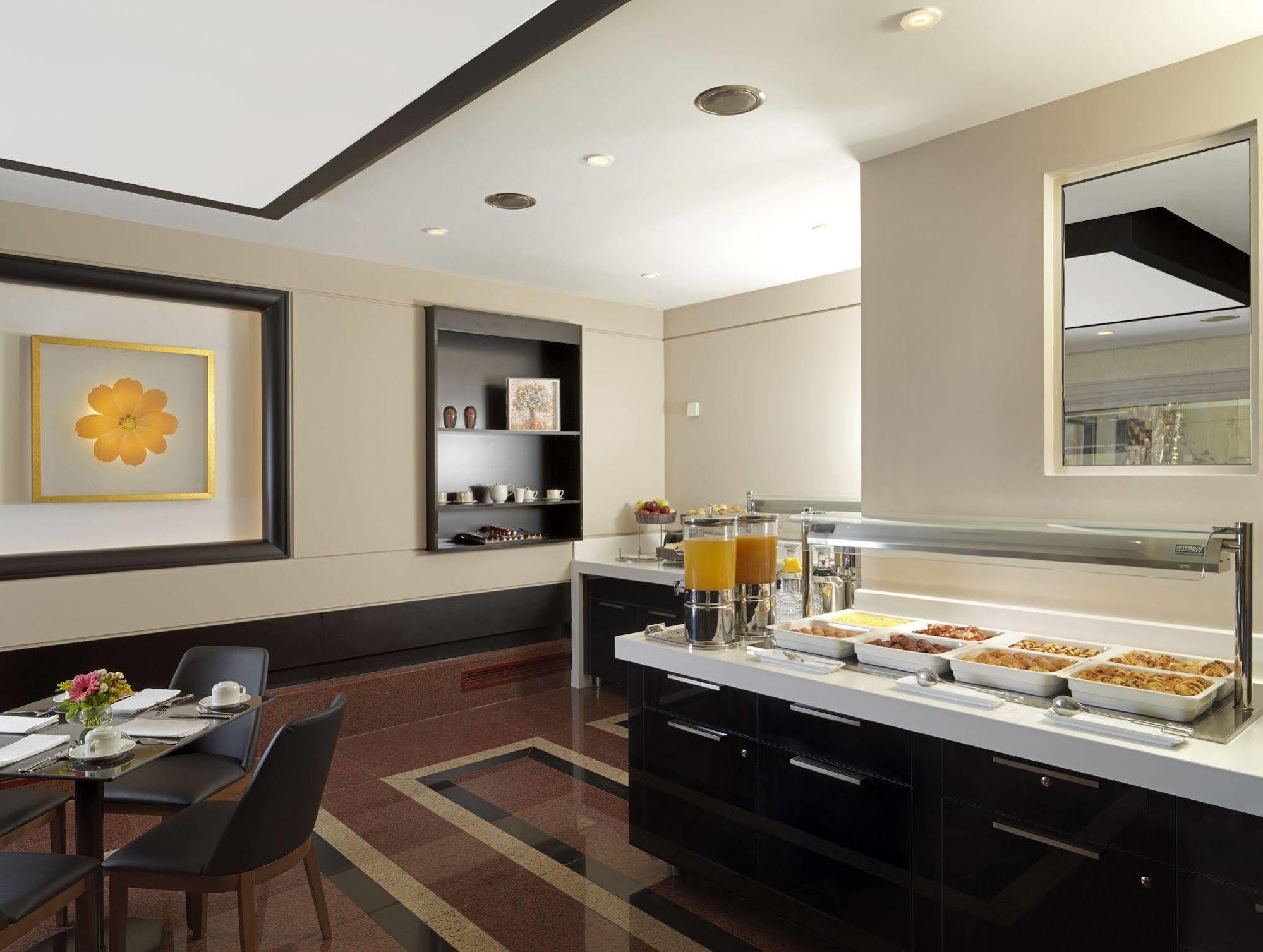 Holiday Suites Atenas Exterior foto